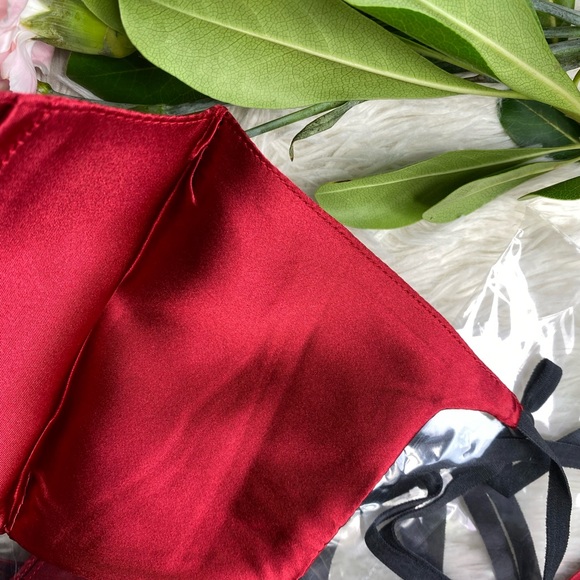 Face mask - Picture 3 of 6